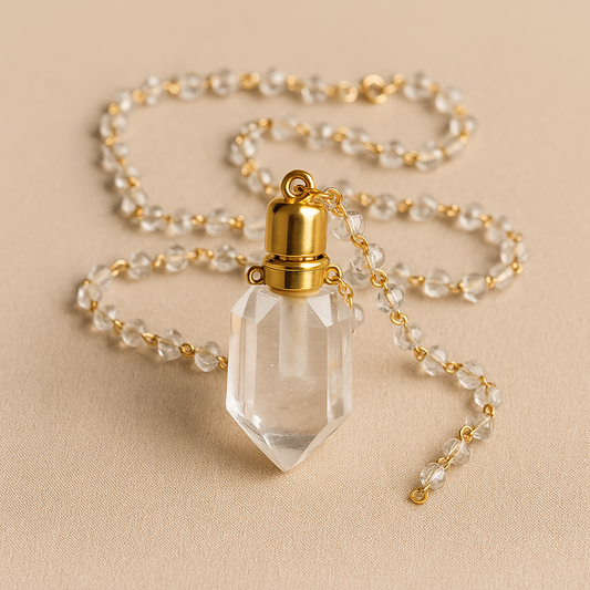 Pendentif Diffuseur d’Huiles Essentielles en Quartz Naturel
Essential Oil Diffuser Necklace in Natural Clear Quartz